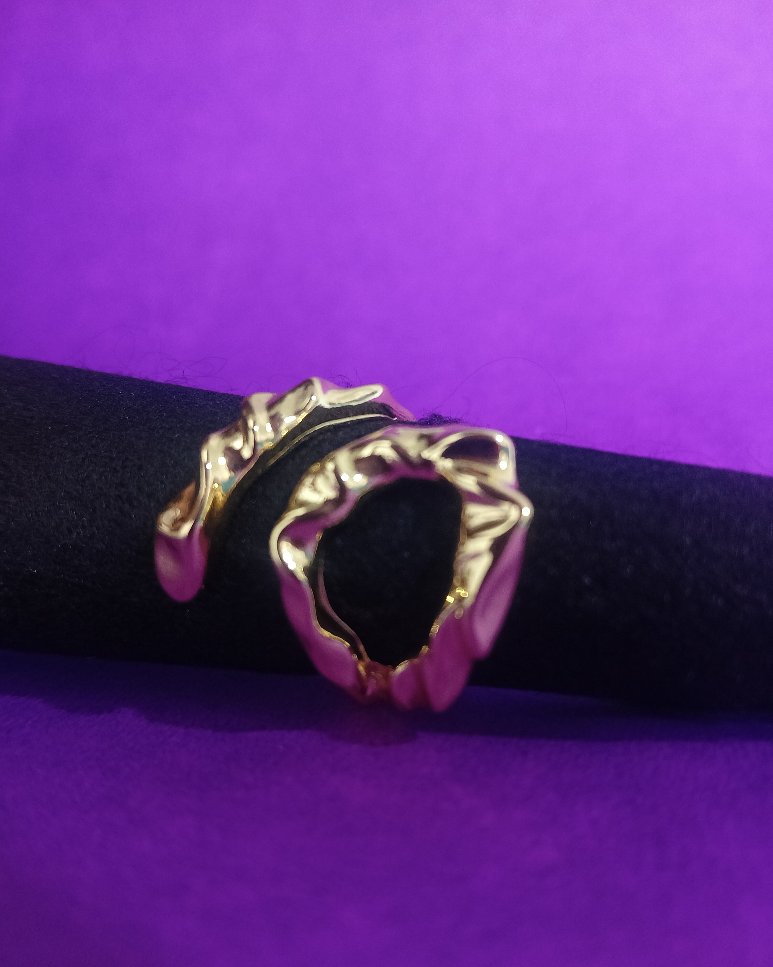 Gold Hoop Rings with Wavy Design