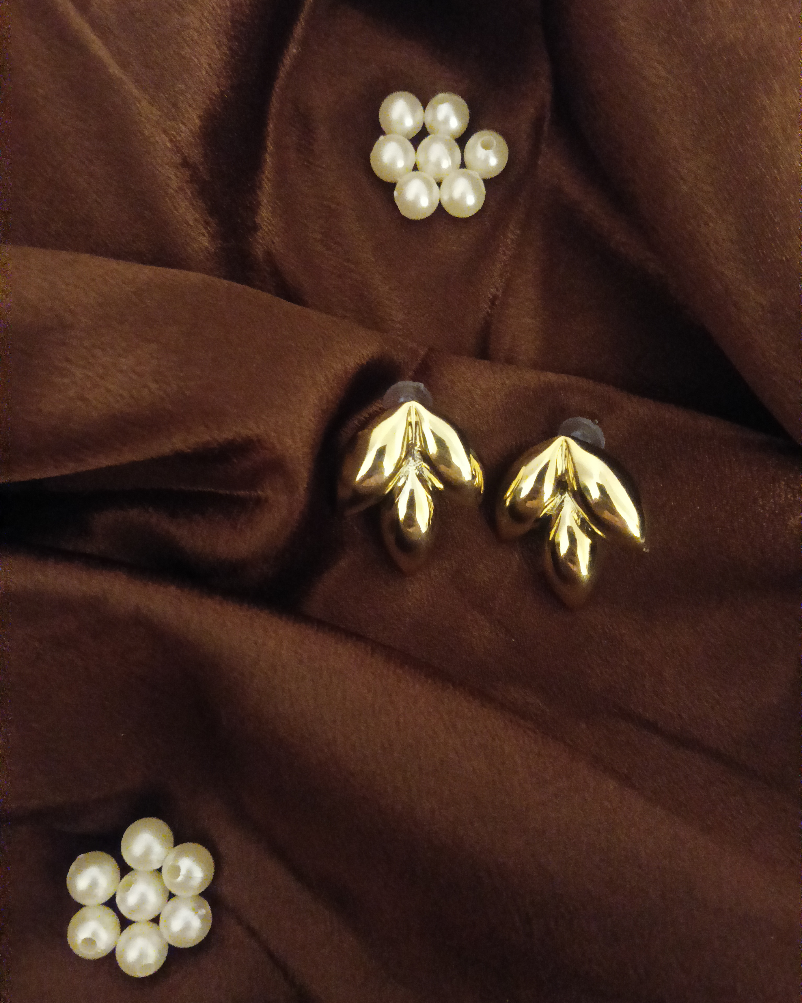 Pair Leaf Shaped Stud Earrings