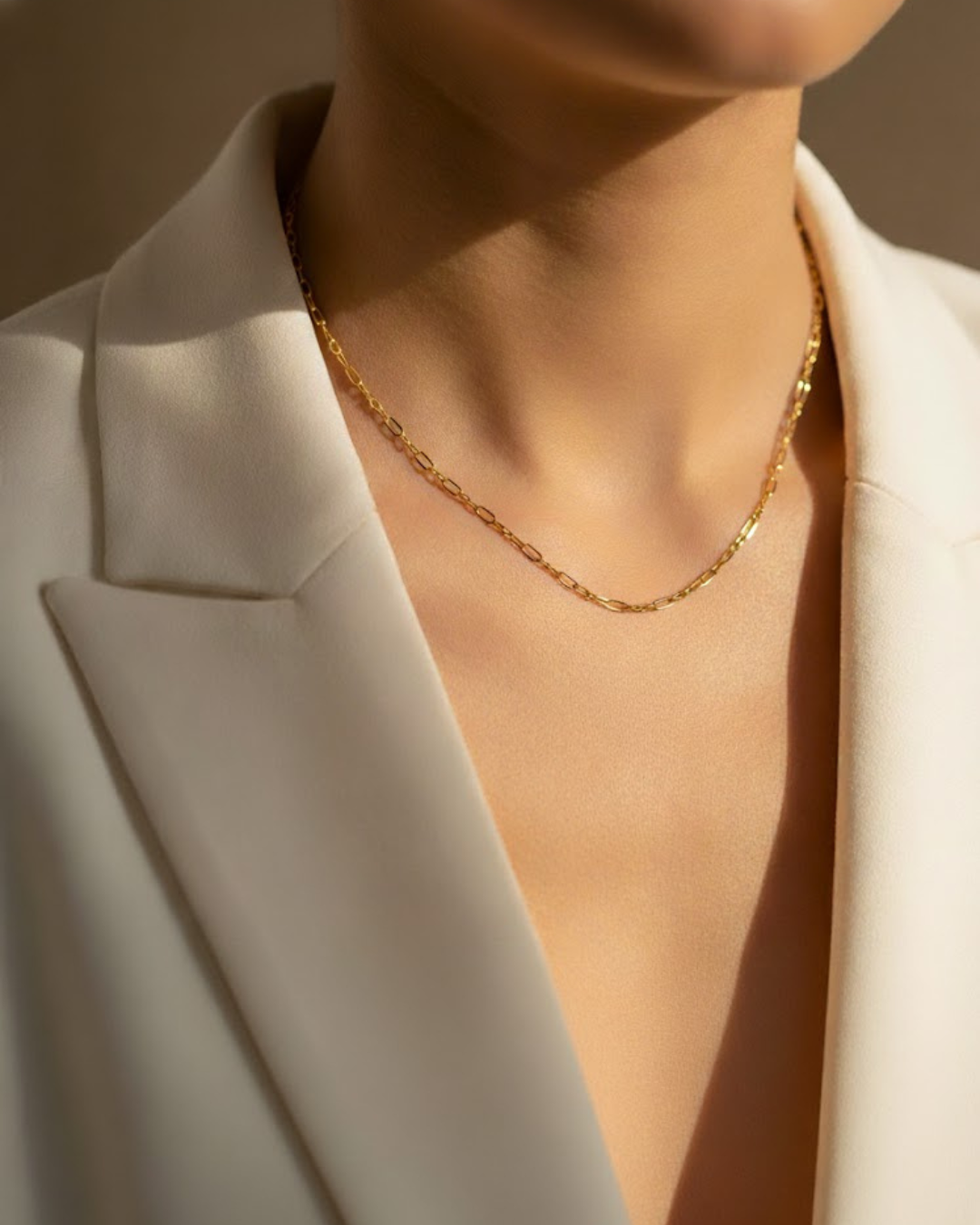 Stylish gold-plated paperclip chain necklace